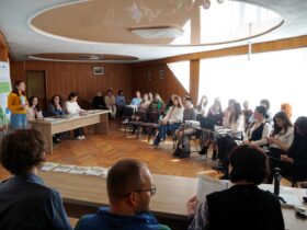 люди, приміщення, подія