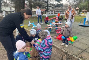 діти, жінки, іграшки, садочок