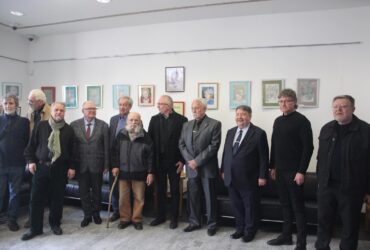 люди, стіна, картини