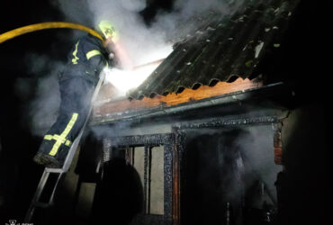 будинок, дим, пожежник, ніч