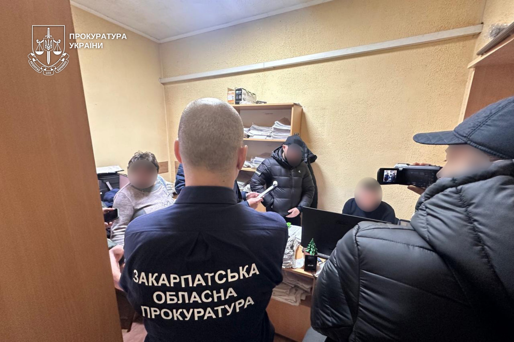 люди, кабінет, правоохоронці