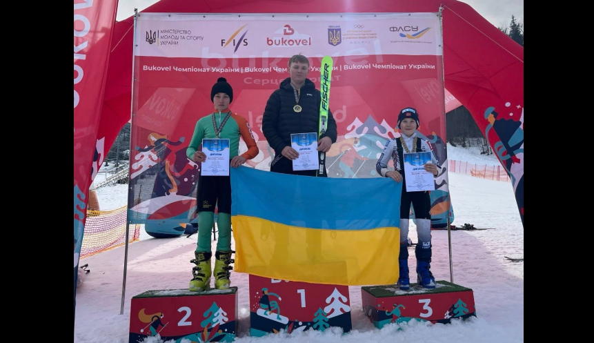 діти, спортсмени, нагороди, п'єдистал