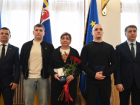 люди, урочистісь, прапори