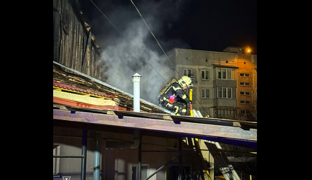 будинок, дим, пожежник, ніч