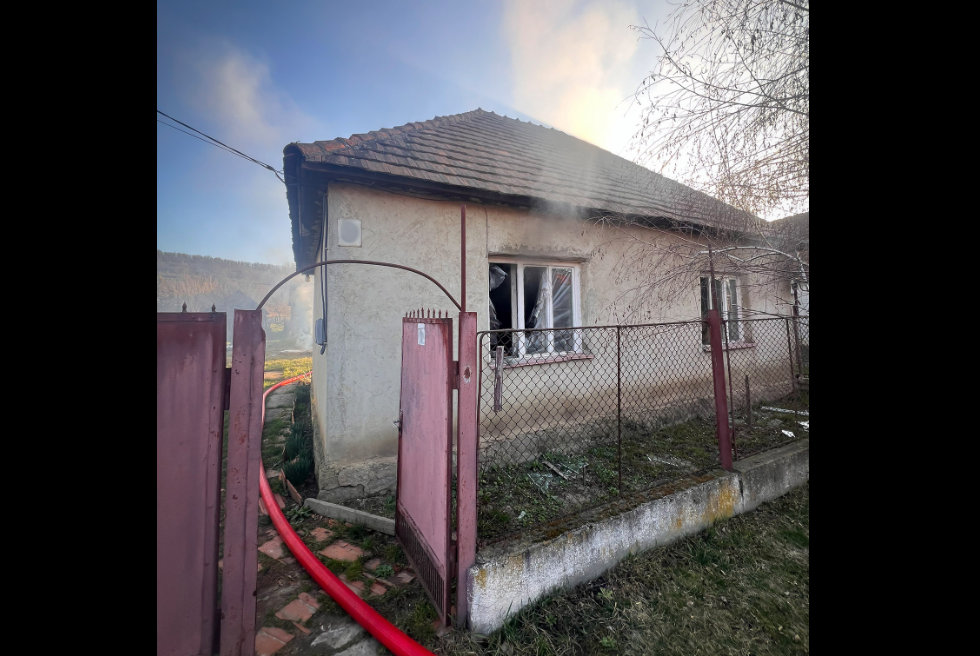 будинок, дим, паркан