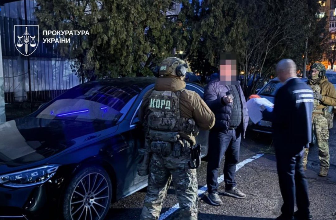 правоохоронці, авто, ніч, вулиця