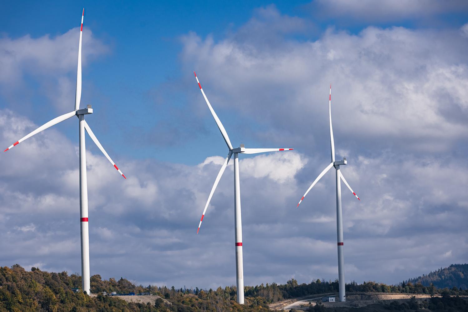 вітряки, небо, хмари, ліс