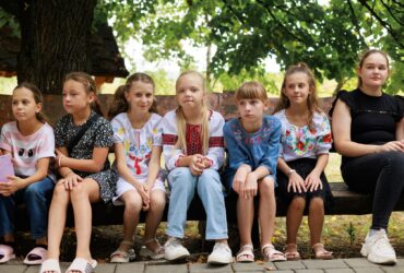 діти, дерева, майданчик