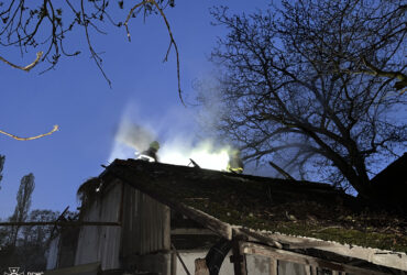 ніч, будинок, вогонь, дерево