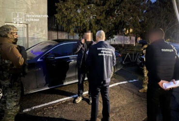 ніч, чоловіки, арешт