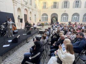 люди, сцена, подія