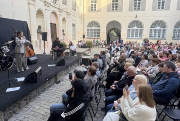 люди, сцена, подія