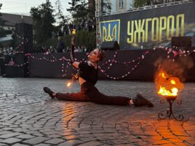 дівчина, майдан, вогонь, люди