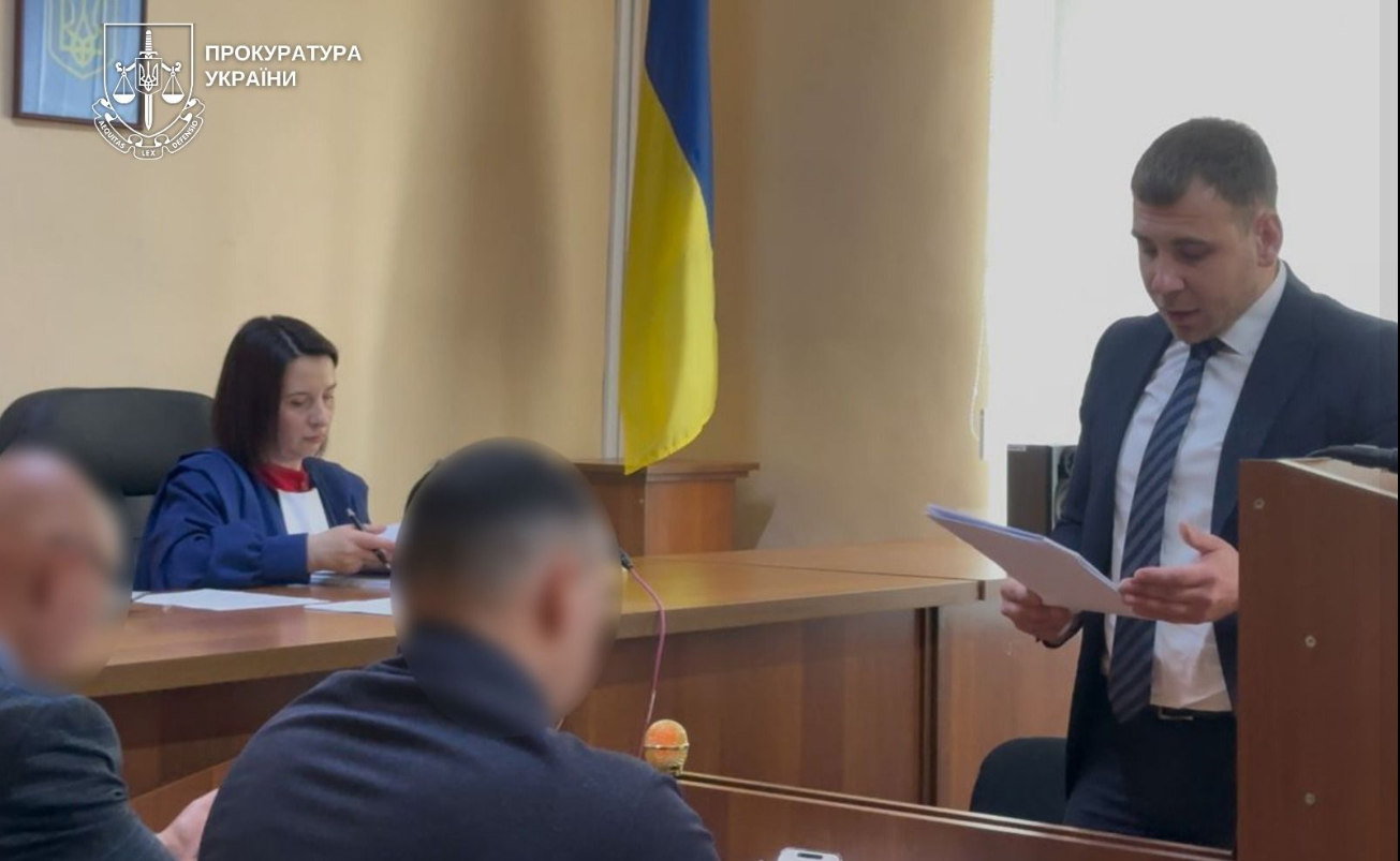 люди, кабінет, столи, прапор