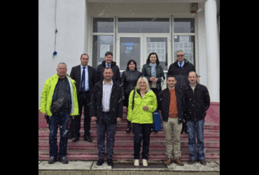 люди, будинок, сходини