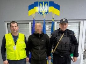 чоловіки, арешт