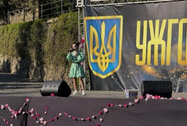 дівчина, сцена, ємблема, подія