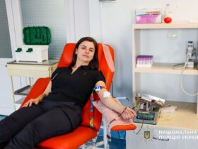 жінка, палата, дія