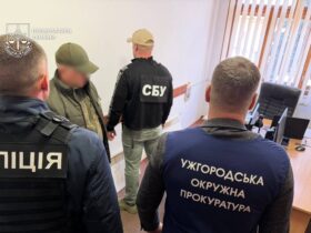 кабінет, чоловіки, стіл
