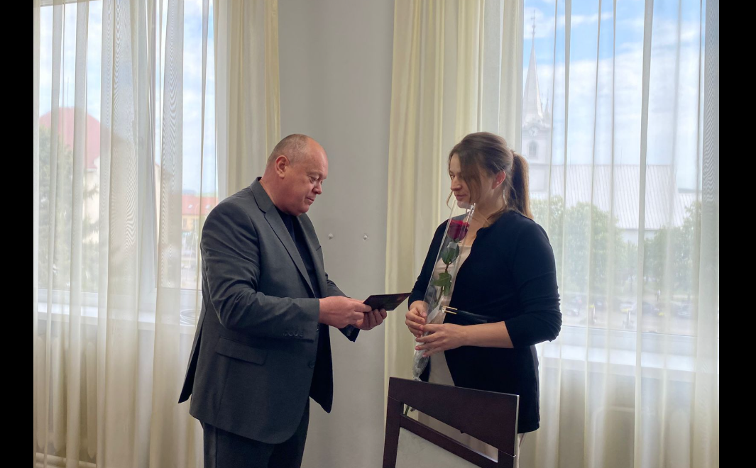чоловік, жінка, приміщення, вікна