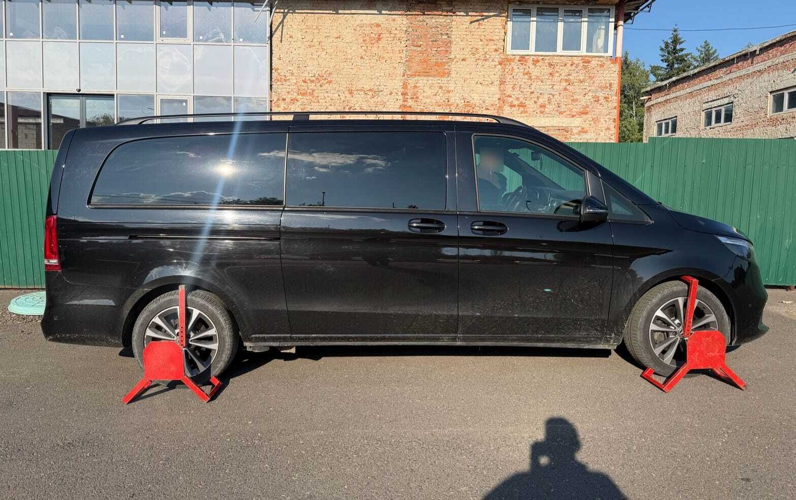 автівка, будинок