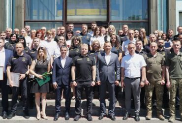 люди, будівля, нагороди, подія