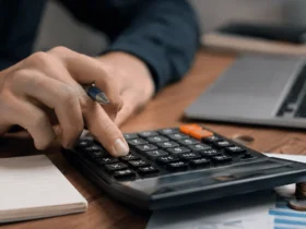 Бензин, долар і ціни: чого чекати українцям у серпні